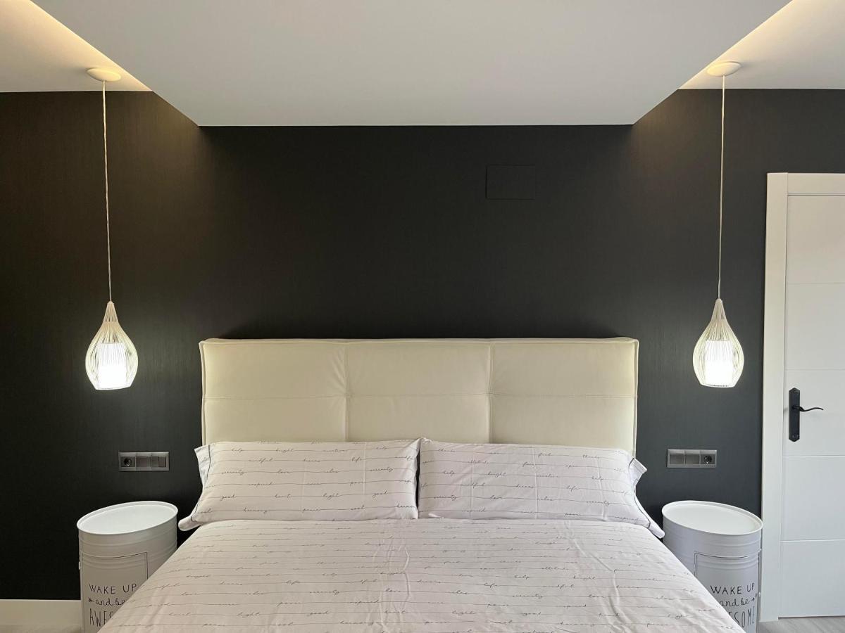 Black And White Suite "La Marinera" Castro Urdiales Exterior foto