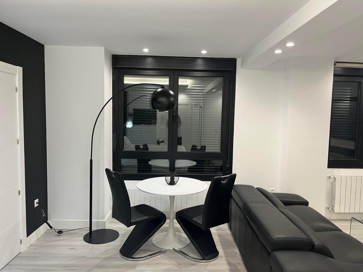 Black And White Suite "La Marinera" Castro Urdiales Exterior foto